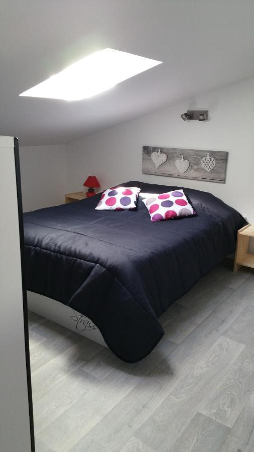 Gite De Larmonys Gigean Bagian luar foto